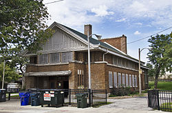 Shedd Park Fieldhouse.jpg