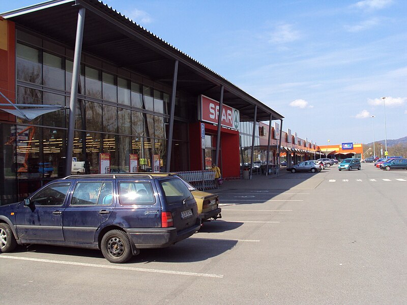 File:Spar Děčínská 3.jpg