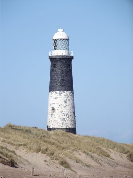 File:Spurn Lighthouse.jpg