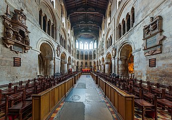 Il coro romanico della chiesa di San Bartolomeo il Grande (1123), la chiesa più antica del centro di Londra.