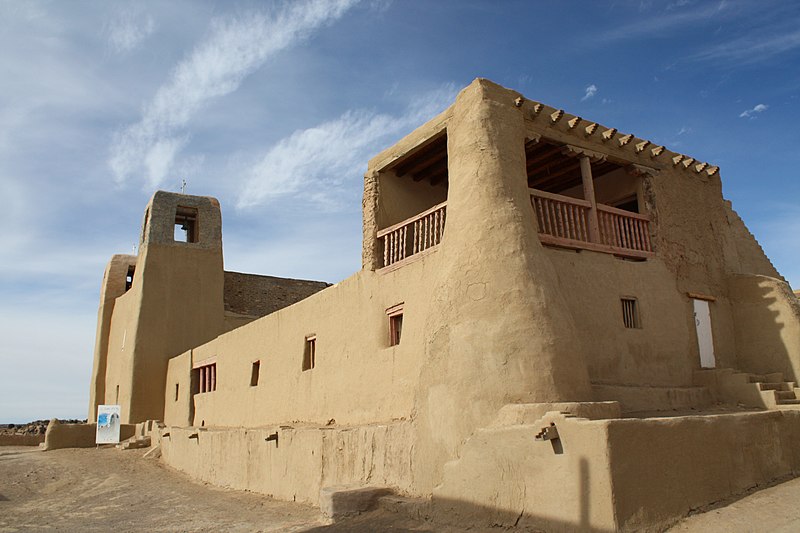 800px-St_Stephens_Church_at_Acoma_Pueblo.jpg