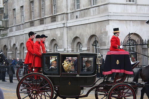 Edward VII's Town Coach conveying the maces at the State Opening of Parliament, 2008. State Opening of Parliament 2008 III (3082105073).jpg