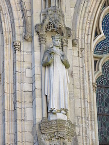 Statue cathédrale Coutances Drogon de Hauteville.JPG