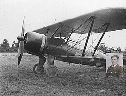 Sublocotenent erou Mircea Lipan și avionul IAR-37 - 1941.JPG