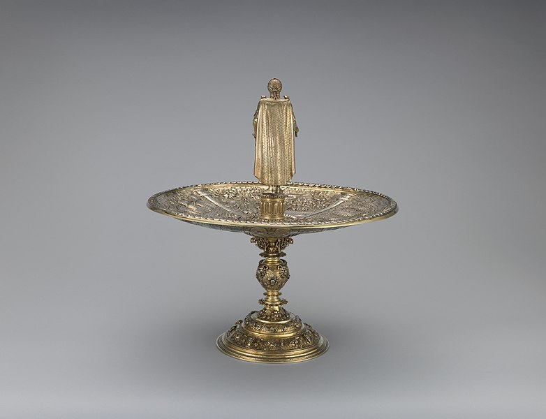 File:Tazza with the figure of Emperor Vitellius, and bowl depicting scenes from his life MET DP324302.jpg