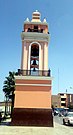 Torre che resta della chiesa principale di Huaura.jpg