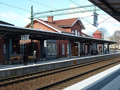 How to get to Trollhättan Centralstation with public transit - About the place
