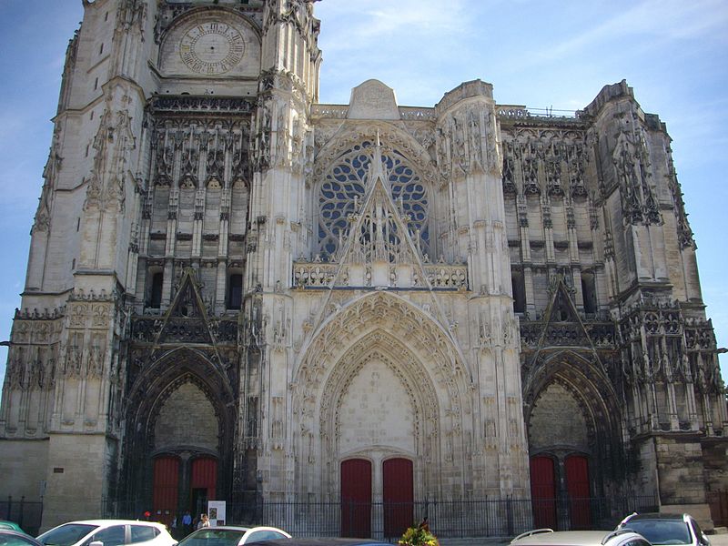 File:Troyes - cathédrale Saint-Pierre-et-Saint-Paul (02).jpg