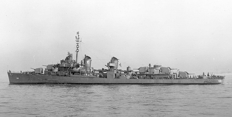 File:USS Kidd (DD-661) off the New York Navy Yard on 8 May 1943.jpg
