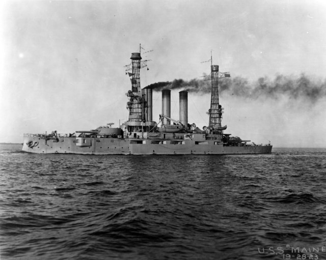 USS Maine underway in 1918