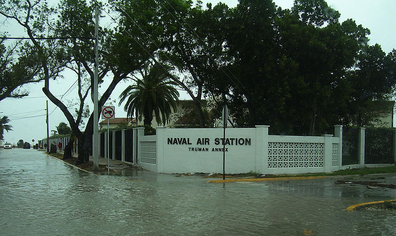 File:US Navy 080908-N-7313K-496 The United Street entrance to the Naval Air Station Key West Truman Annex is flooded as Hurricane Ike passes within 128 nautical miles of the air station.jpg