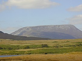 Pohled přes Lough Nadourcon na Muckish Mountain - geograph.org.uk - 431488.jpg