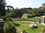 Villa Torlonia - casina delle Civette - giardino 01296