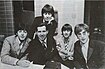 Пол Маккартні, Джордж Гаррісон, Рінго Старр, Джон Леннон разом із ді-джеєм Дж. Стаґсом у 1966 році