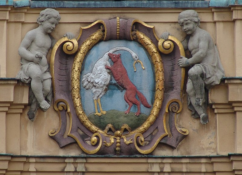 File:Wappen am Rathaus Vohenstrauß.jpg