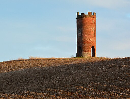 Wilder's Folly, Nunhide Farm, Sulham, Berkshire - geograph.org.uk - 3847483