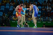 Wrestling at the 2016 Summer Olympics, Makhov vs Zasyeyev.jpg