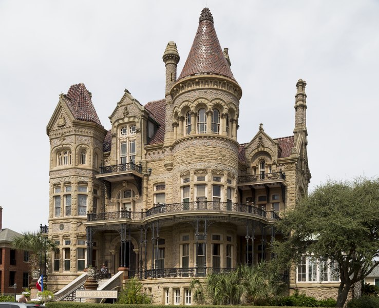 File:"Bishop's Palace," also known as Gresham's Castle, an ornate Victorian-style house, located on Broadway and 14th Street in the East End Historic District of Galveston, Texas LCCN2013650798.tif