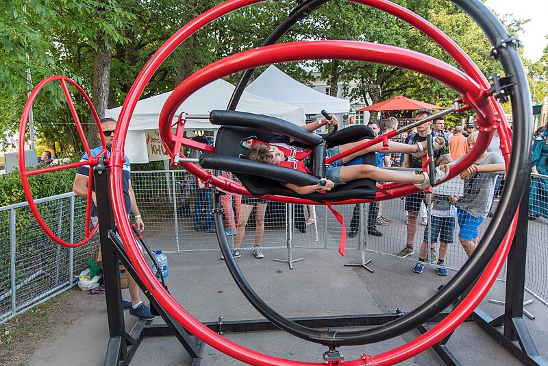 File:Аттракцион на Geek Picnic 2018 SPb.jpg