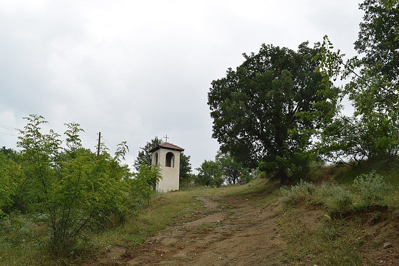 File:Камбанарија на црквата во селото Стари Град (1).jpg