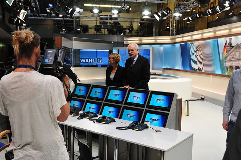 File:13-09-20-ard-wahlstudio-2013-26.jpg