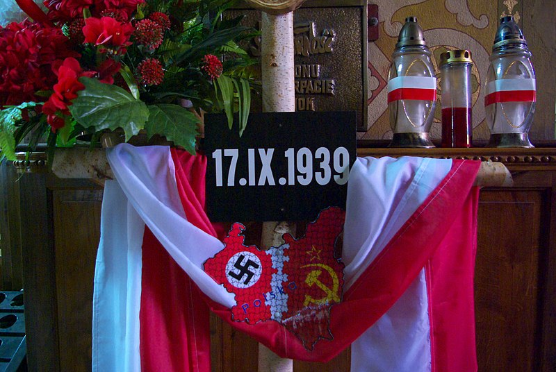 File:17.09.2012 commemoration in church of Transifuration in Sanok.jpg
