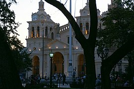 2011.10.19.191943 Catedral Córdoba Argentina.jpg