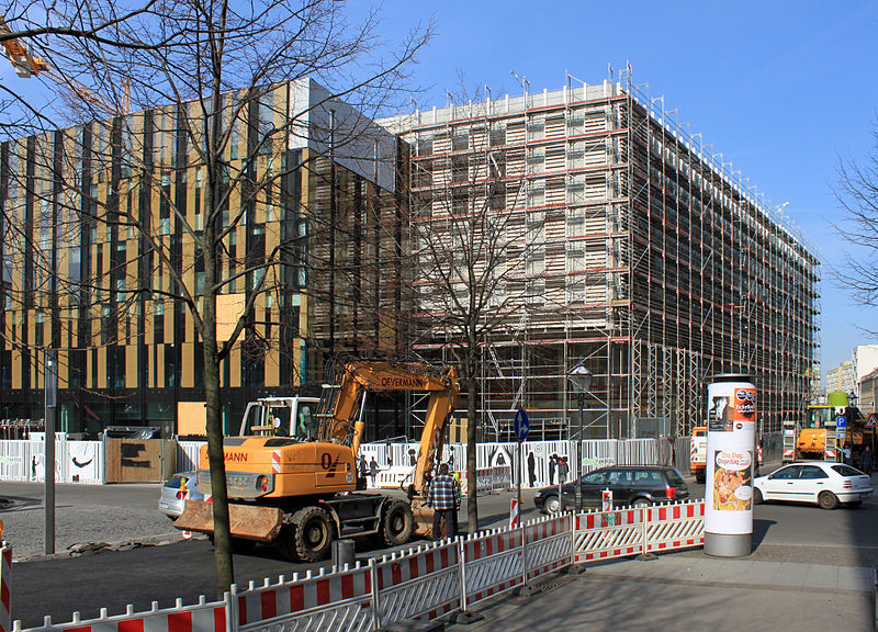 File:20120305 Fassadenanbau.jpg