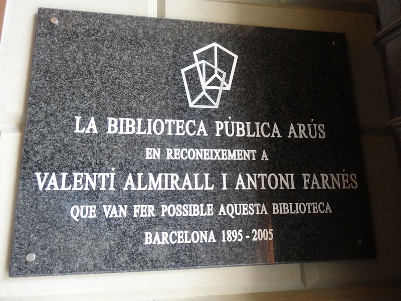 File:2016 Biblioteca Pública Arús 04.jpg