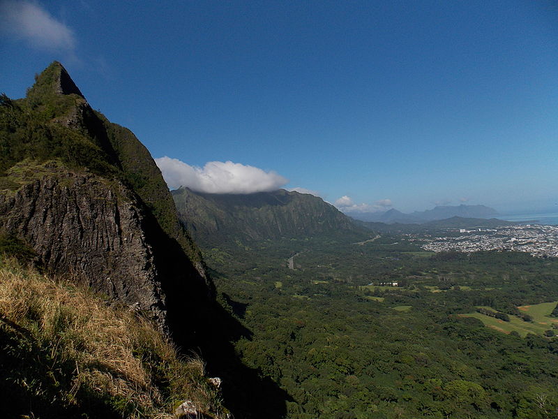 File:2016 views from Nu‘uanu Pali 04.JPG