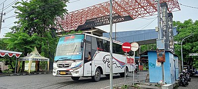 Bus AKDP PO Tentrem Tujuan Malang