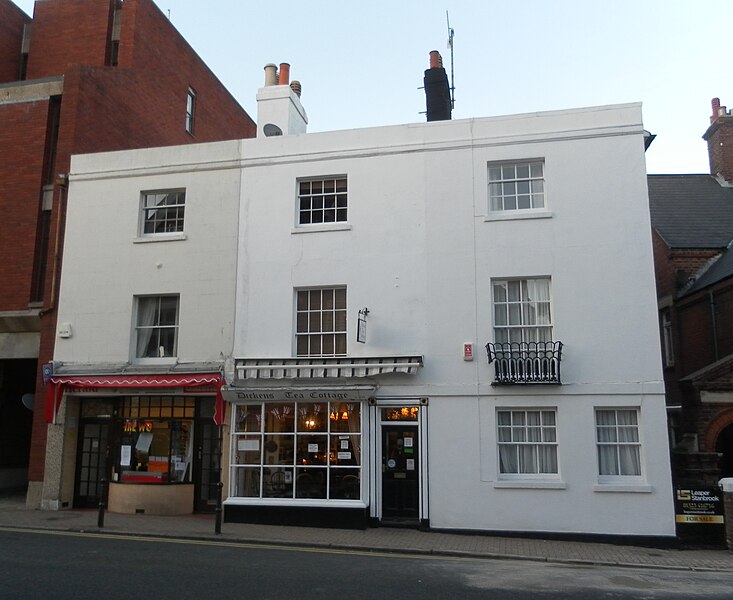 File:3, 5 and 7 South Street, Eastbourne (NHLE Code 1043654) (October 2012).JPG