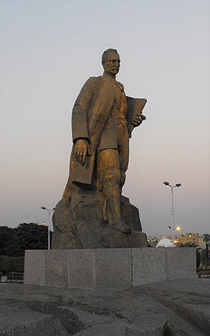 Ebas Mehmûd Eqad: Nivîskarê misirî