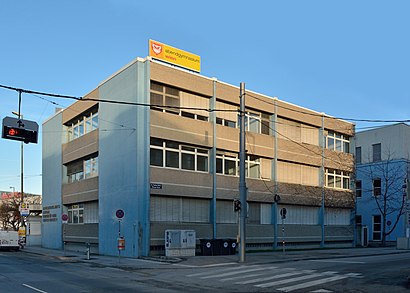 So kommt man zu Abendgymnasium Wien mit den Öffentlichen - Mehr zum Ort Hier