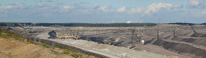 Ponte transportadora F60 n ° 32 em Welzow-Süd, antes de desmontar a carregadeira