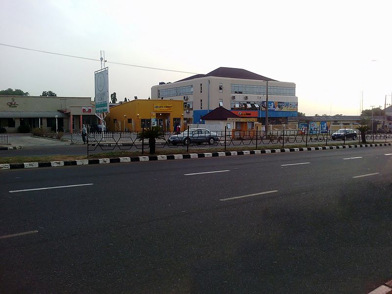 File:Ahmadu Bello Way, Ilorin6.jpg