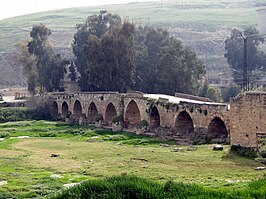 Oude Romeinse brug bij Mhardeh
