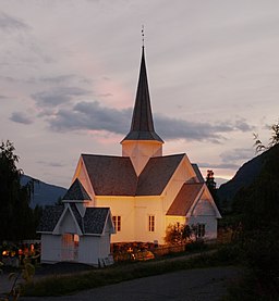 Aurdal kirke i augusti 2010