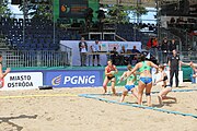 Deutsch: Beachhandball Europameisterschaften 2019 (Beach handball Euro); Tag 2: 3. Juli 2019 – Frauen, Vorrunde Gruppe D, Ukraine-Deutschland 2:0 (23:22, 32:24) English: Beach handball Euro; Day 2: 3 July 2019 – Women Preliminary Round Group D – Ukraine-Germany 2:0 (23:22, 32:24)