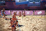 Deutsch: Beachhandball bei den Olympischen Jugendspielen 2018; Tag 3, 10. Oktober 2018; Mädchen, Vorrunde, Gruppe B - Niederlande-Argentinien 2:0 English: Beach handball at the 2018 Summer Youth Olympics at 10 October 2018 – Girls Preliminary Round Group B‎ – Netherlands-Argentina 2:0