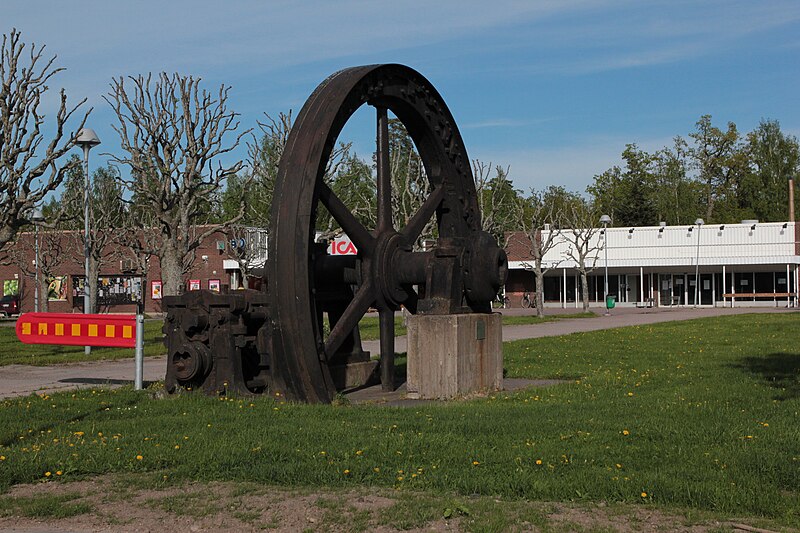 File:Bergslagssafari Uppland 2012 13 Svänghjul Söderfors.jpg