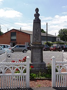 Bersillies (Nord, Fr) monument aux morts.JPG