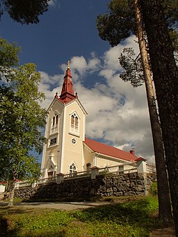 Bräcke kyrka i juni 2017