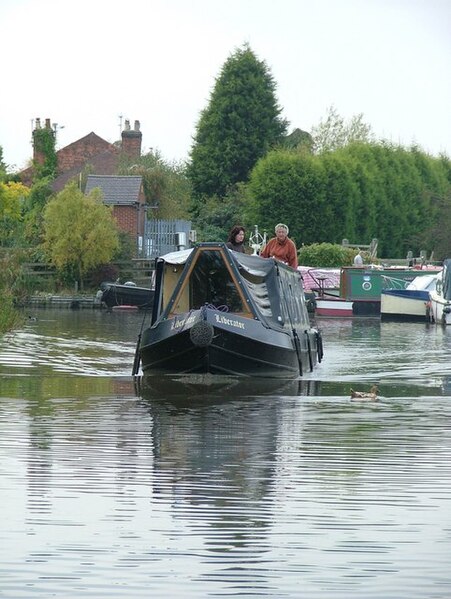 File:Canal boat - Trent and Mersey Canal - geograph.org.uk - 585464.jpg