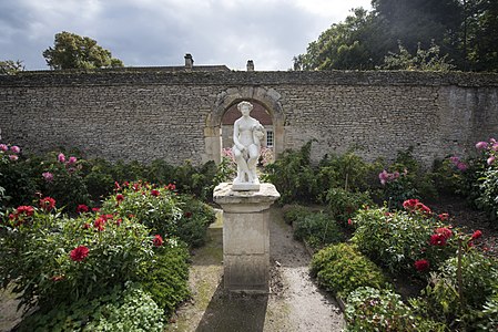 Sculpture dans une chartreuse