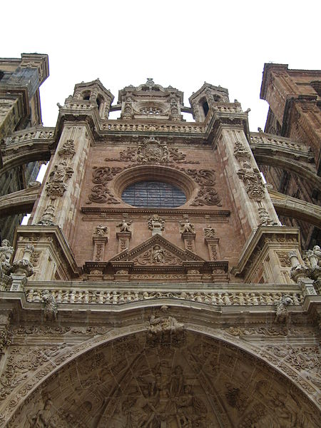 File:Cathédrale Santa Maria Astorga massif occidental.JPG