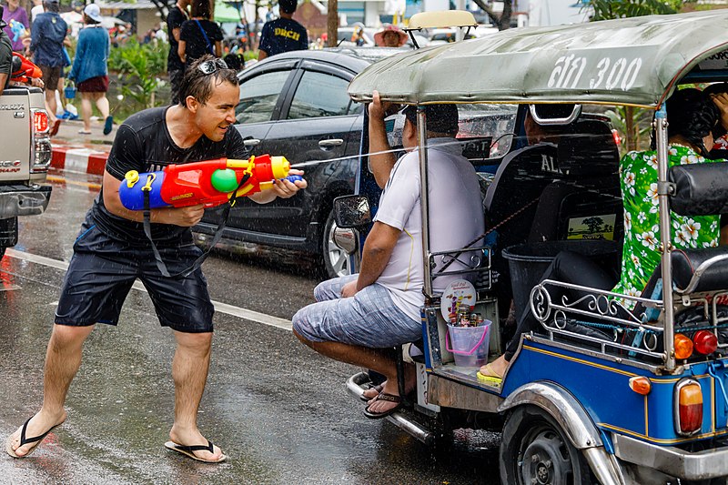 File:Chiang-Mai Thailand Songkran-Festival-2017-03.jpg