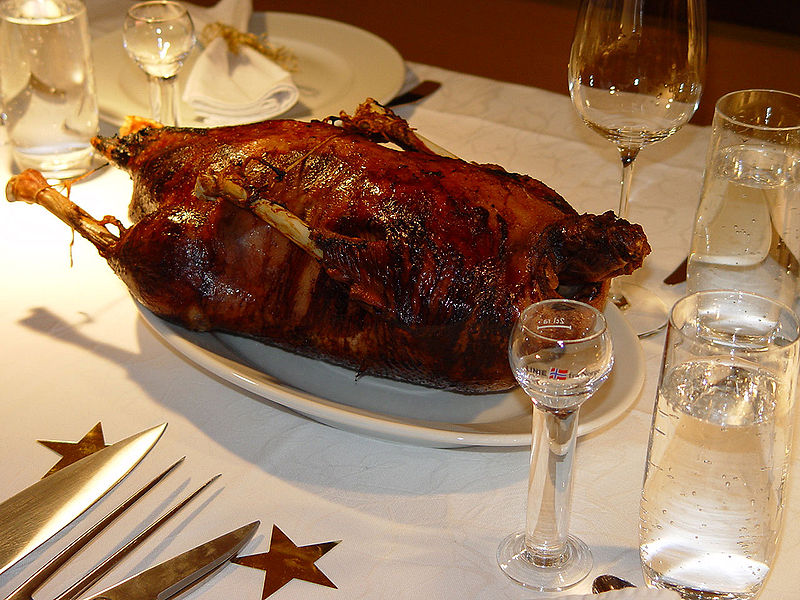 File:Christmas goose (Weihnachtsgans).jpg