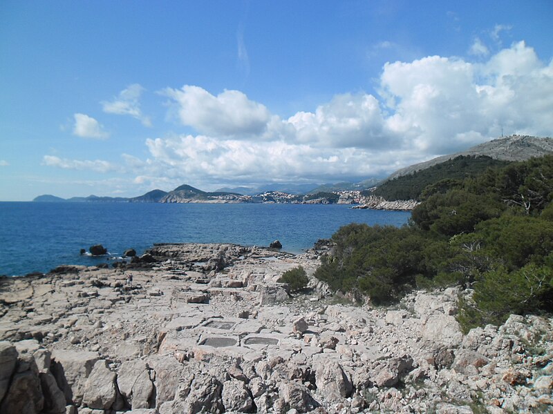 File:Coast of Lokrum Island.JPG