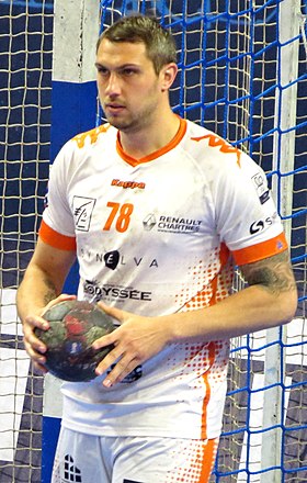 Pichkine v květnu 2016 s Chartres.